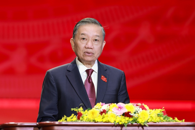 Tổng Bí thư, Chủ tịch nước đề nghị lực lượng An ninh nhân dân thống nhất nhận thức về tư duy an ninh quốc gia, bảo vệ an ninh quốc gia hiện nay, từ đó quyết liệt đổi mới biện pháp, củng cố thế trận, hoàn thành xuất sắc nhiệm vụ được giao - Ảnh: VGP/Nhật Bắc