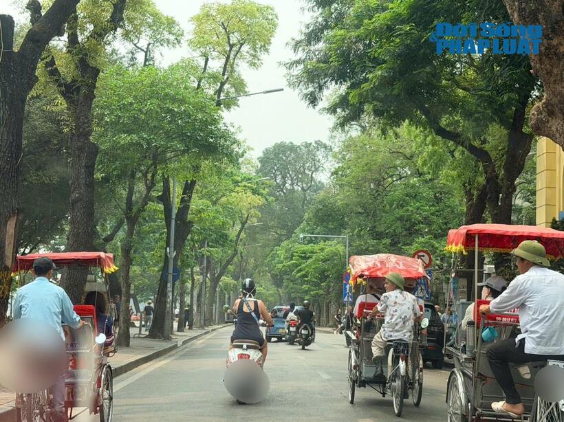 Hà Nội triển khai lộ trình hạn chế xe máy chạy xăng, dầu không đạt chuẩn khí thải để cải thiện chất lượng không khí.