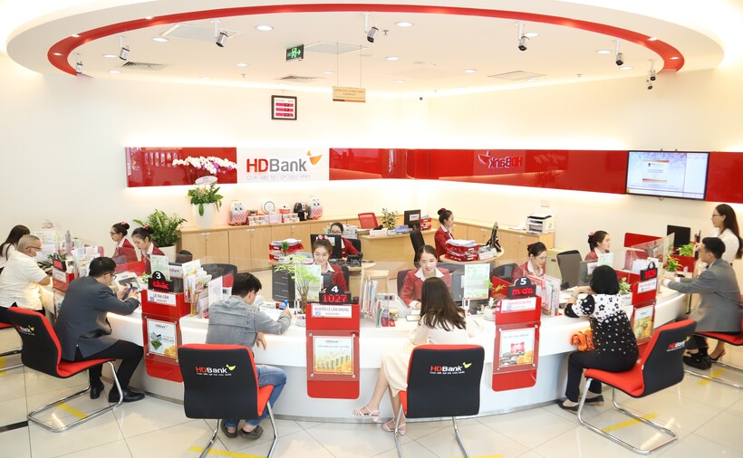 Fitch Ratings lần đầu xếp hạng HDBank, ghi nhận nền tảng tài chính vững mạnh top đầu Việt Nam - 1