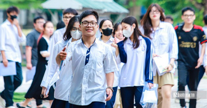 dang-ky-xet-tuyen-dai-hoc-2026-hon-7-18-trieu-nguyen-vong-bai-toan-gan-duc-khoi-trong-cua-cac-truong-dai-hoc-dspl-1.png