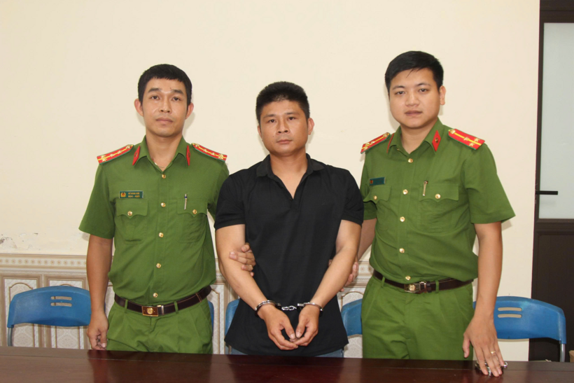 Đối tượng Quang Bính Tài tại cơ quan Công an. (Ảnh: Công an tỉnh Nghệ An)