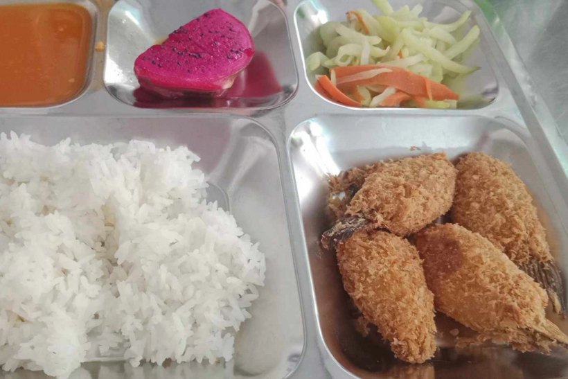 Việc tổ chức bữa ăn bán trú cho học sinh là vấn đề các phụ huynh rất quan tâm. Ảnh minh hoạ: Dân trí/Hoài Nam