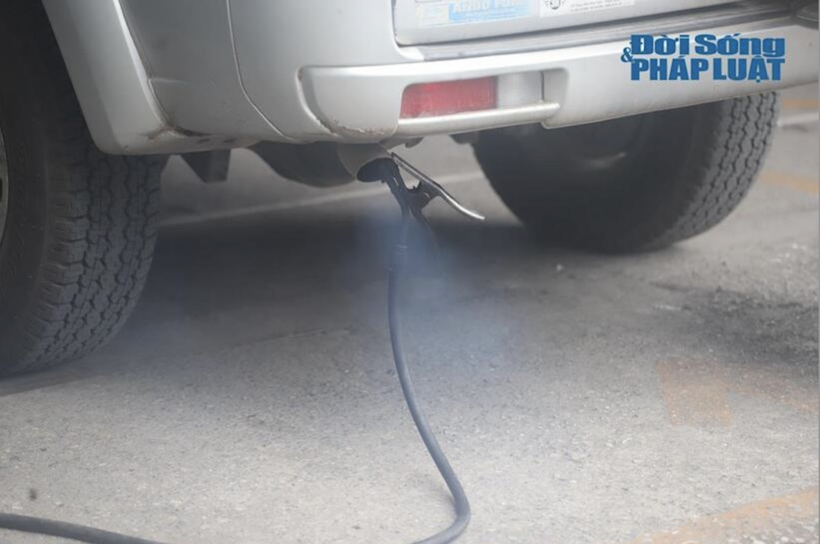 Theo phản ánh của cử tri, phương pháp kiểm định khí thải bằng cách đạp thốc ga trong thời gian ngắn đang gây ra những lo ngại về nguy cơ hư hỏng động cơ và hệ thống truyền động của phương tiện