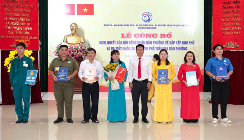 Phường Xuân Hòa, TP.HCM ra mắt nhân sự các khu phố mới, hoạt động từ ngày 1/7. Ảnh: UBND phường Xuân Hòa/Thanh Niên