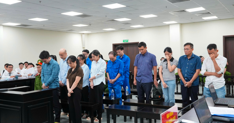 Các bị cáo tại phiên tòa. (Ảnh: Hồng Nguyên)