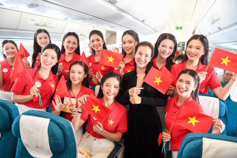 Giai điệu Quốc khánh vang lên ở độ cao 10.000 mét trên chuyến bay Vietnam Airlines - 19