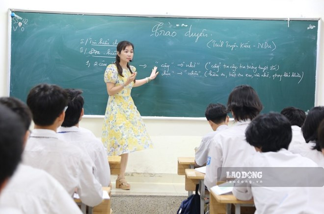 Bộ Giáo dục và Đào tạo đã hướng dẫn cách tính thời gian giữ hạng đối với giáo viên từng giảng dạy tại trường tư trước khi được tuyển dụng vào trường công lập. Ảnh: Minh Hà