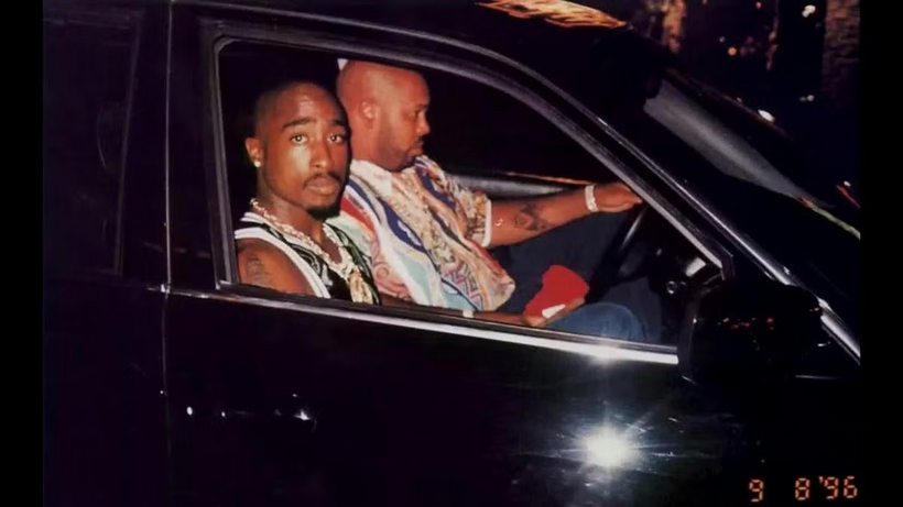 Tupac ngay trước khi bị trúng đạn. Ảnh: Vbox7.