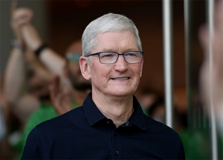 Tim Cook chính thức từ chức CEO Apple từ ngày 1/9. Ảnh: Bloomberg