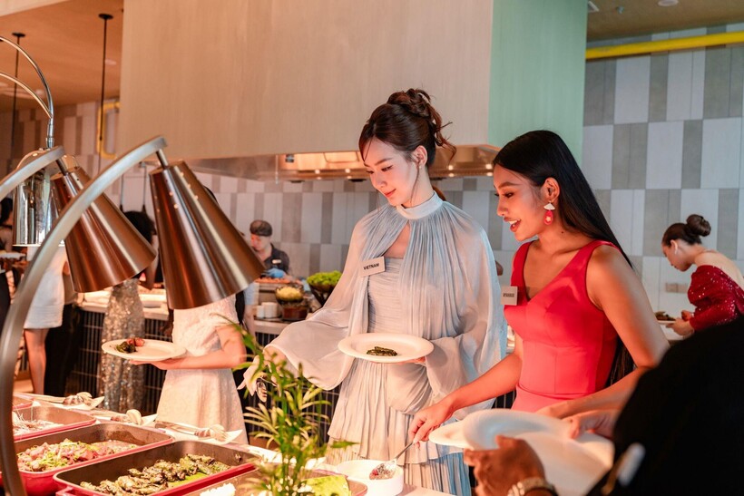 Từ sàn diễn thời trang đến Chum Show, Miss World 2026 trải nghiệm Libera Nha Trang - 5