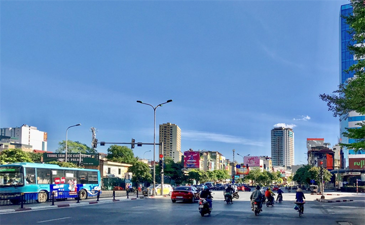 Dự báo thời tiết ngày mai 6/9: Nhiều khu vực trên cả nước có mưa dông. Ảnh: Đức Hạnh/BNEWS/TTXVN