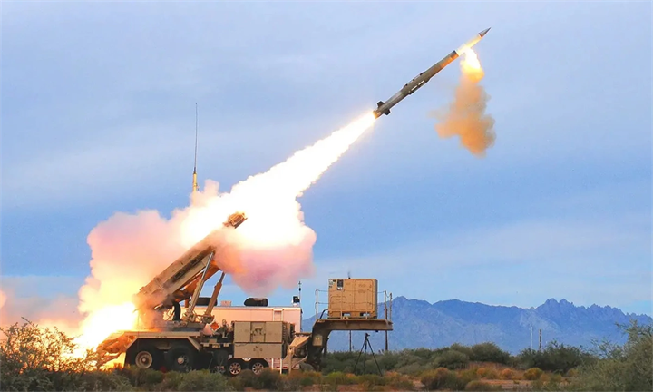 Tên lửa PAC-3 MSE rời bệ phóng trong một cuộc thử nghiệm ở Mỹ. Ảnh:&nbsp;Lockheed Martin