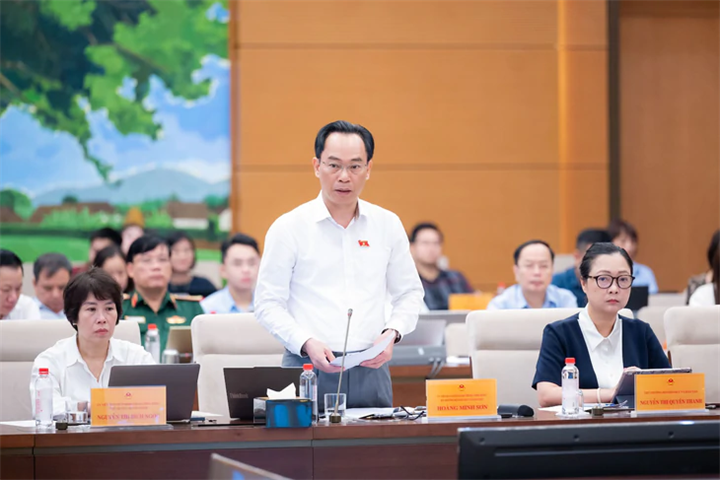 Bộ trưởng Bộ GD&ĐT Hoàng Minh Sơn. Ảnh: Tuổi trẻ Online