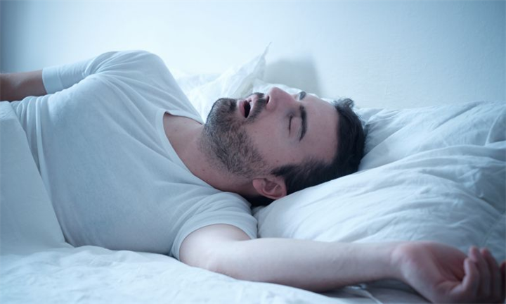 Người bệnh tim mạch, suy tim dễ bị khó thở khi nằm