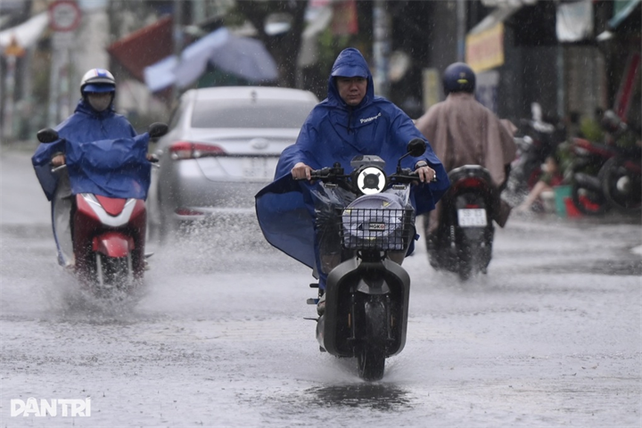 TPHCM và Nam Bộ duy trì mưa lớn trong vài ngày tới (Ảnh: Hoàng Hướng). Ảnh minh họa: Dân trí.