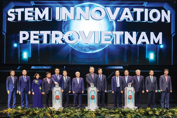 Tổng Bí thư Tô Lâm cùng lãnh đạo Đảng, Chính phủ, PETROVIETNAM khởi động chương trình STEM INNOVATION PETROVIETNAM – Kiến tạo tương lai xanh vào tháng 9/2025. Nguồn ảnh PETROVIETNAM