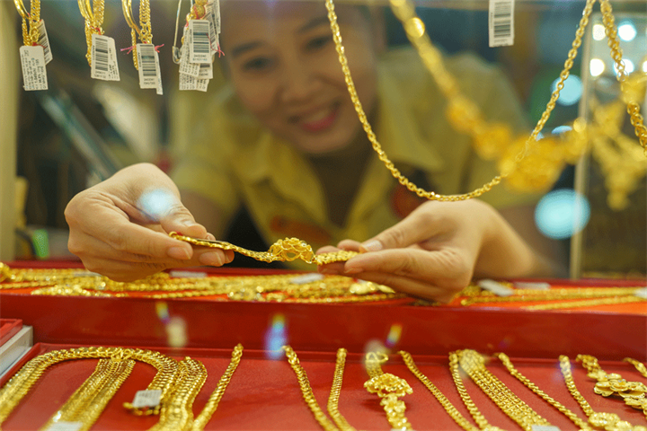 Giá vàng trong nước giảm mạnh, hướng về 140 triệu đồng/lượng. Ảnh: Minh Hiền