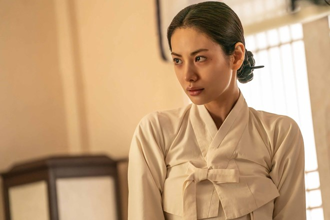 Nana lên tiếng sau khi tạo hình trong “Scandal” gây tranh luận. Ảnh: Netflix
