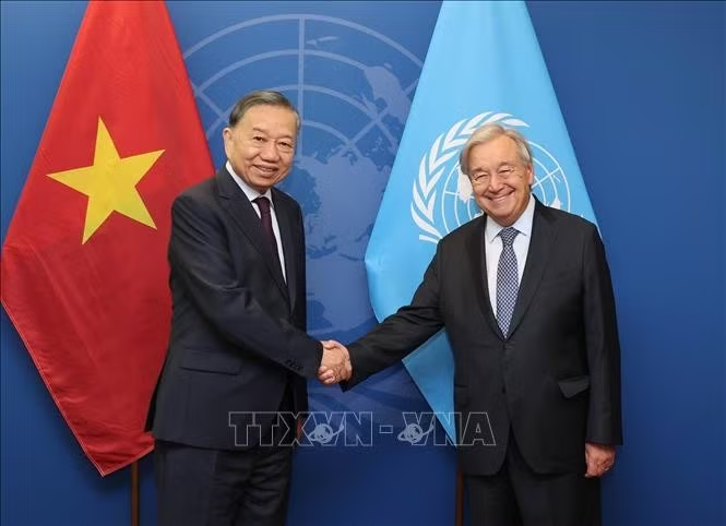 Tổng Bí thư, Chủ tịch nước Tô Lâm gặp Tổng Thư ký Liên hợp quốc António Guterres. Ảnh: Thống Nhất/TTXVN
