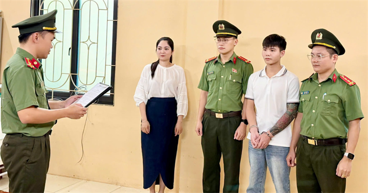 Bàn Văn Diên tại cơ quan công an. (Ảnh: Công an Tuyên Quang)