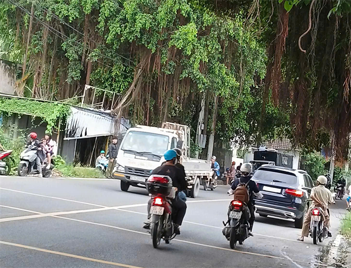 Khu vực hiện trường xảy ra vụ án mạng. Ảnh: T.L/VietNamnet