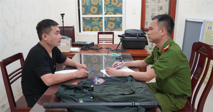 Nguyễn Như Ý tại cơ quan công an. (Ảnh: Công an Thái Nguyên)