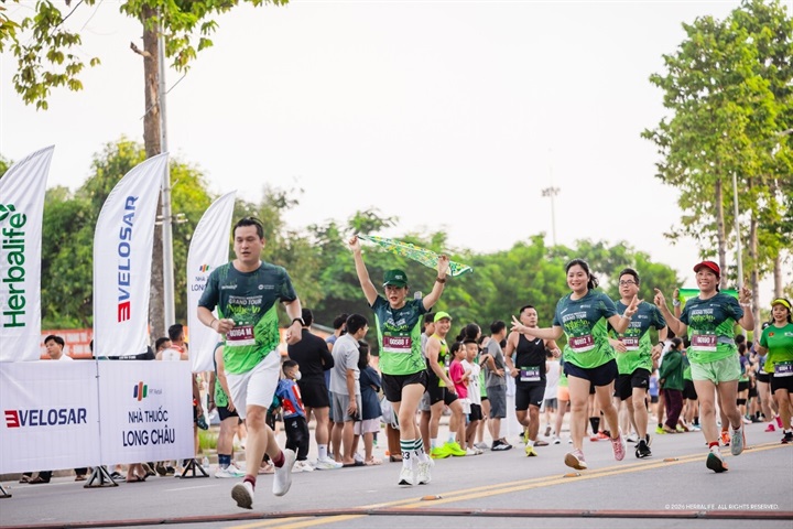 Các runner đang chinh phục cung đường chạy. Nguồn ảnh Herbalife Việt Nam