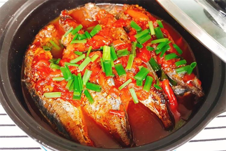 Cá mòi được chế biến thành vô vàn món ăn ngon. Ảnh: Phụ nữ mới