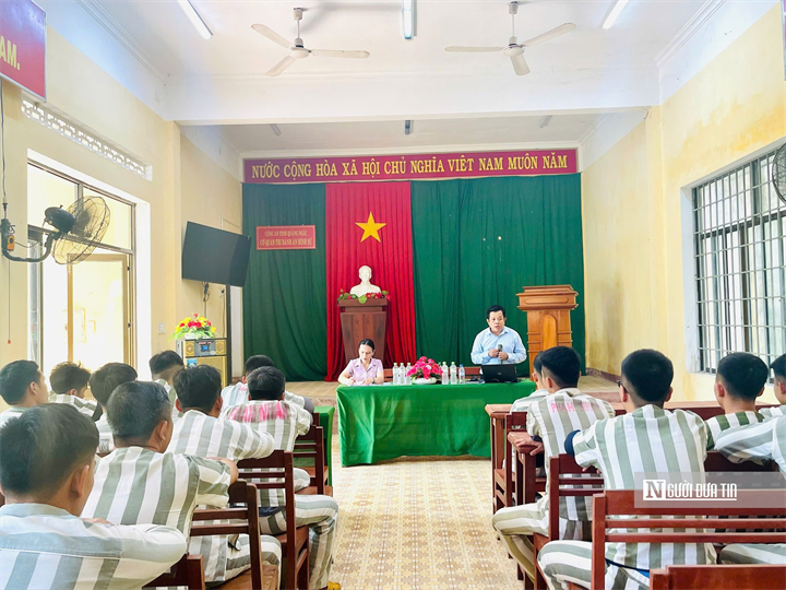 Hội Luật gia tỉnh Quảng ngãi thực hiện phổ biến giáo dục pháp luật và trợ giúp pháp lý tại Trại Tạm giam số 1 Công an tỉnh Quảng Ngãi.