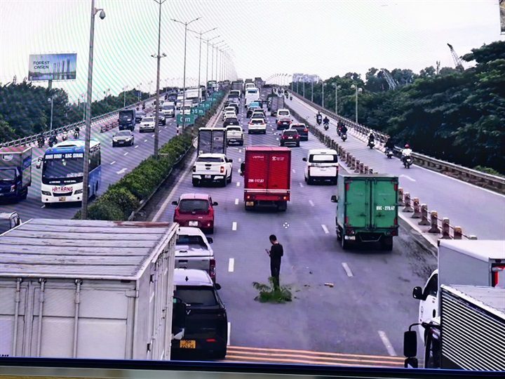 Hình ảnh một phương tiện bị sự cố được ghi nhận theo thời gian thực giúp lực lượng nhanh chóng tiếp cận, xử lý.