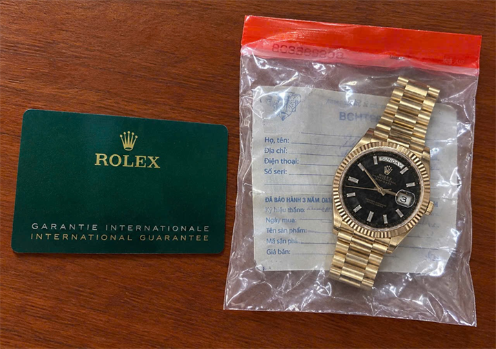 Chiếc đồng hô Rolex đã được lực lượng Công an thu hồi. Ảnh: Trang TTĐT Công an tỉnh Đắk Lắk
