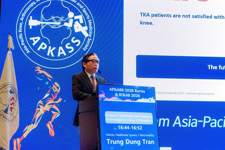 GS.TS.BS Trần Trung Dũng - Tổng Giám đốc Hệ thống Y tế Vinmec - đảm nhiệm vai trò chủ tọa điều phối tại phiên khoa học APKASS 2026. (Nguồn: Vinmec)
