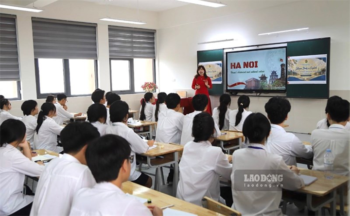 Theo quy định của Bộ GD&ĐT, từ ngày 15/11 tới, các trường không còn bắt buộc tổ chức họp cha mẹ học sinh 3 lần mỗi năm học như quy định hiện hành. Ảnh minh họa: Lao động