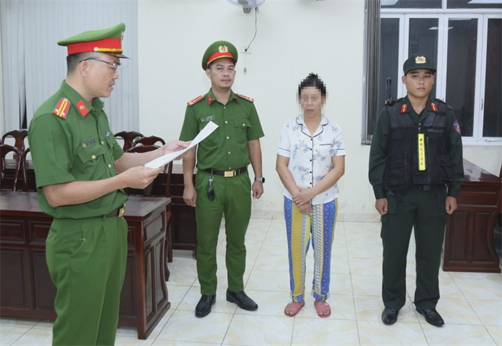 Cơ quan Cảnh sát điều tra thi hành lệnh khởi tố bị can. Ảnh: Công an tỉnh Đồng Nai