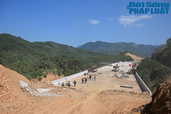 Lũy kế giá trị sản lượng đến nay là 1.715,25/4.548,82 tỷ đồng, đạt 37,7% giá trị hợp đồng.