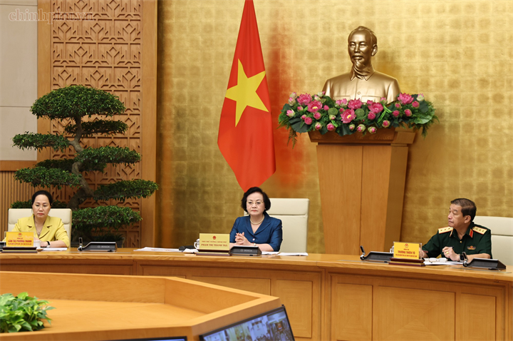 Phó Thủ tướng nhấn mạnh việc gắn Ngày Văn hóa Việt Nam với Ngày hội Đại đoàn kết toàn dân tộc có ý nghĩa sâu sắc - Ảnh: chinhphu.vn/Thu Giang