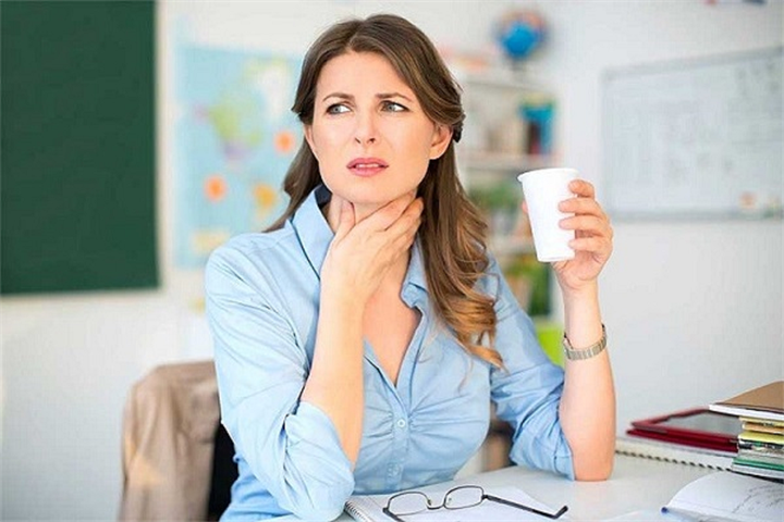 Giáo viên là đối tượng dễ bị khàn tiếng, mất tiếng