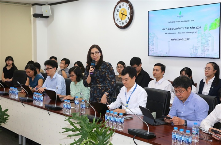Nhà đầu tư đặt câu hỏi tới BSR. Nguồn ảnh BSR