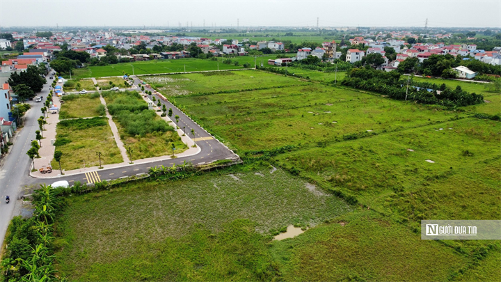 Năm 2024, tại Thanh Oai, có 68 thửa đất được tổ chức đấu giá, có thửa trúng đấu giá trên 100 triệu đồng/m², nhưng đến hạn chỉ có 13 thửa hoàn thành nghĩa vụ tài chính (Ảnh: Hữu Thắng).