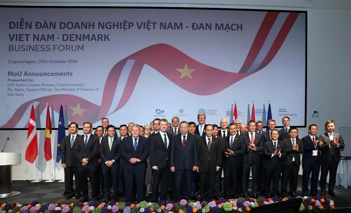 Tổng Bí thư, Chủ tịch nước Tô Lâm, Nhà Vua Đan Mạch Frederik X cùng các doanh nghiệp tiêu biểu Việt Nam – Đan Mạch. Ảnh: PETROVIETNAM