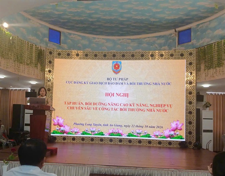 Hội nghị tập huấn, bồi dưỡng kỹ năng, nghiệp vụ chuyên sâu về công tác bồi thường nhà nước cho công chức làm công tác bồi thường nhà nước trên địa bàn tỉnh An Giang. (Ảnh: Thu Thảo)