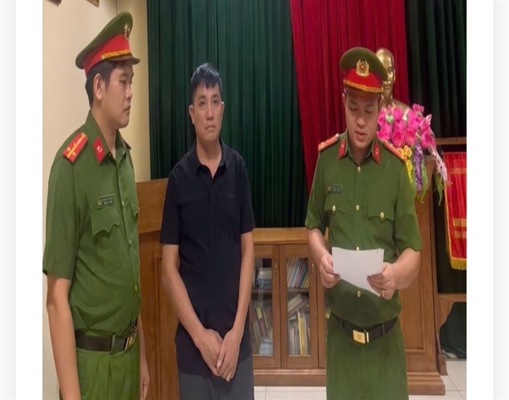 Cơ quan Cảnh sát điều tra ra quyết định khởi tố đối với Trần Văn Thành. Ảnh Công an tỉnh Phú Thọ.