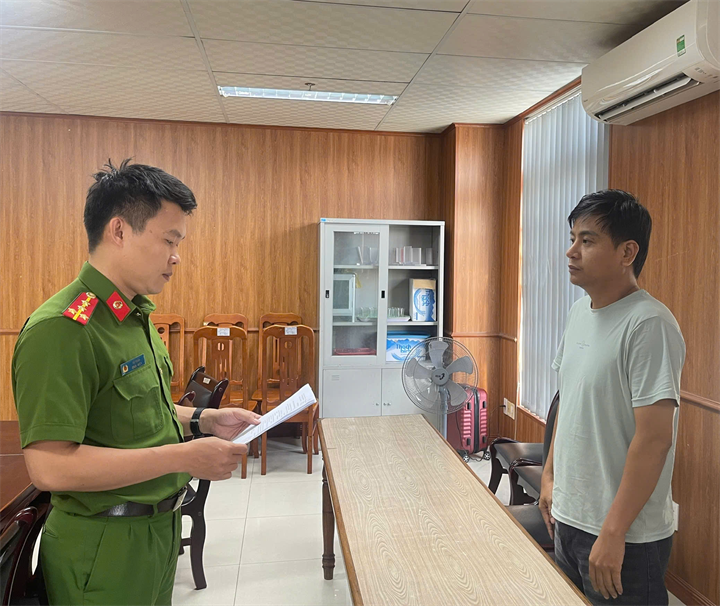 Công an Đà Nẵng khởi tố, bắt tạm giam người đàn ông bị cáo buộc chiếm đoạt 4,7 tỉ đồng của dì ruột. Ảnh: Công an Đà Nẵng