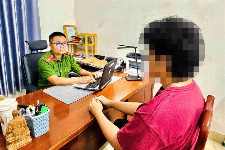 Cơ quan công an làm việc với nam sinh (Ảnh: Công an phường Bà Rịa)/Dân Trí