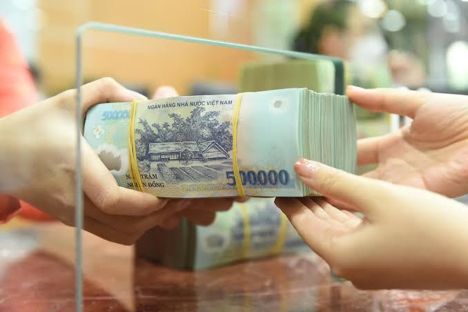 Nhóm ngân hàng quốc doanh giữ mức cao nhất 5,5%/năm tại quầy trong hôm nay 29/10. Ảnh: Tạp chí Kinh tế chứng khoán Việt Nam.