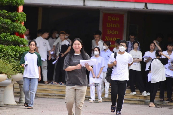 Theo nữ sinh, kỳ thi không đơn thuần là một cuộc cạnh tranh điểm số mà còn là cơ hội để giữ lại tương lai cho bản thân. Ảnh: NVCC