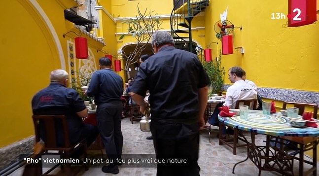 Nhà hàng ở Hà Nội mà CEO Apple Tim Cook vừa ghé uống cà phê: Nằm giữa phố cổ, nổi bật với kiến trúc độc đáo - Ảnh 5. Nhà hàng ở Hà Nội mà CEO Apple Tim Cook vừa ghé uống cà phê: Nằm giữa phố cổ, nổi bật với kiến trúc độc đáo - Ảnh 5.