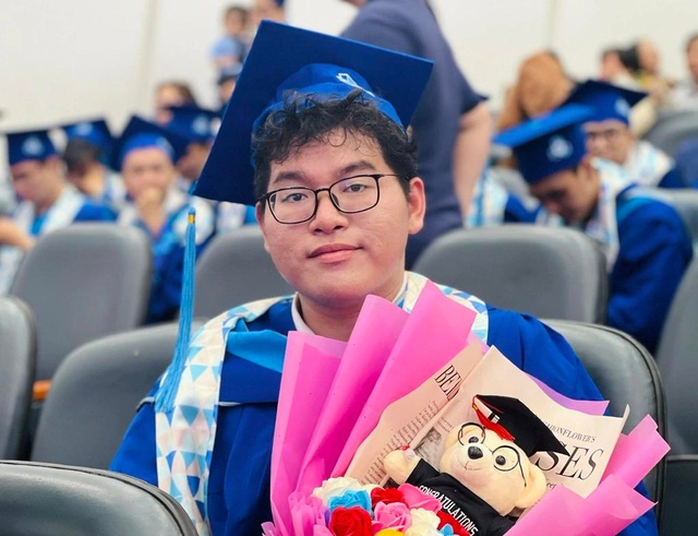 Nam sinh Bách khoa học vượt vẫn tốt nghiệp xuất sắc với GPA gần tuyệt đối, IELTS 8.0: Mình học 8 tiếng mỗi ngày trong tuần - Ảnh 5. Nam sinh Bách khoa học vượt vẫn tốt nghiệp xuất sắc với GPA gần tuyệt đối, IELTS 8.0: Mình học 8 tiếng mỗi ngày trong tuần - Ảnh 5.