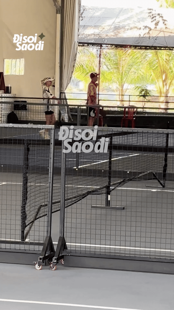 HOT: Bắt gặp Andree - Phương Ly đi chơi Pickleball, hẹn hò SOOBIN cùng bạn gái mới! - Ảnh 4. HOT: Bắt gặp Andree - Phương Ly đi chơi Pickleball, hẹn hò SOOBIN cùng bạn gái mới! - Ảnh 4.