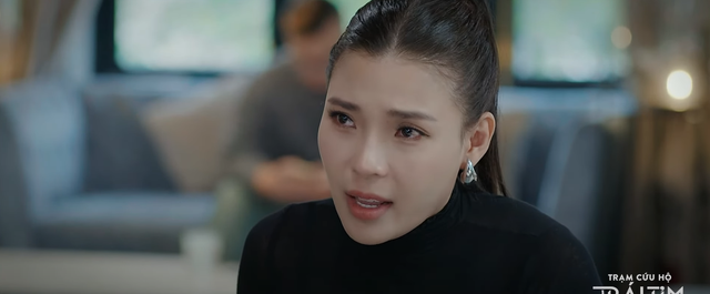 Trạm Cứu Hộ Trái Tim tập 23: Nữ phụ bị chê quá vô duyên, cứ cất giọng là khán giả muốn tắt TV - Ảnh 4. Trạm Cứu Hộ Trái Tim tập 23: Nữ phụ bị chê quá vô duyên, cứ cất giọng là khán giả muốn tắt TV - Ảnh 4.